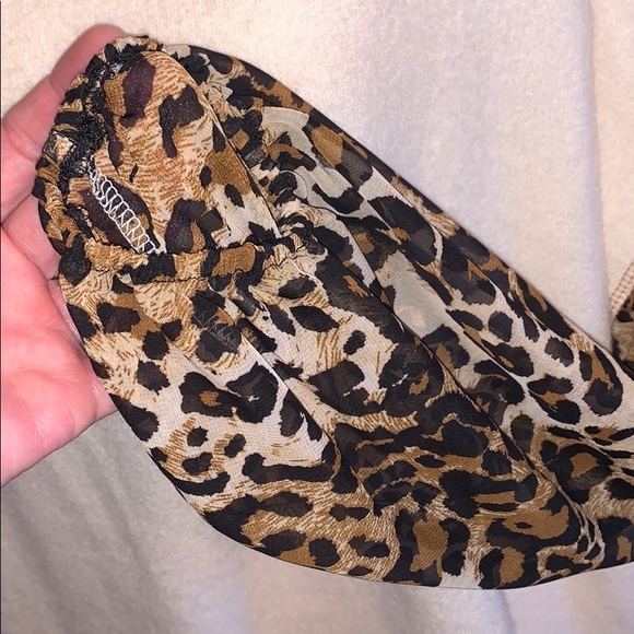 Oversized Top w/ Leopard sleeves - Picture 6 of 6